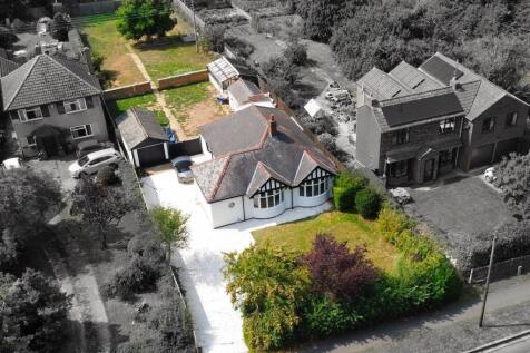 3 bedroom detached bungalow for sale