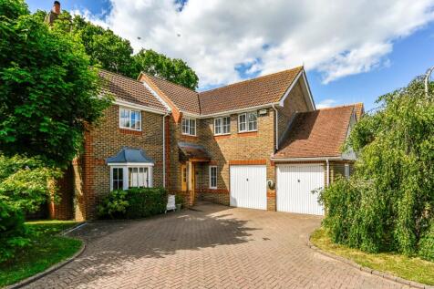 The Willows, Bethersden Road... 4 bed detached house for sale