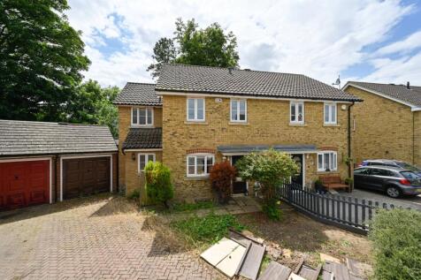 Updown Way, Chartham, Canterbury... 5 bed semi