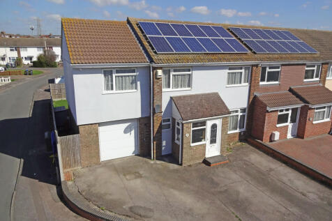 Old Barn Way, West Sussex BN42 4 bed end of terrace house for sale