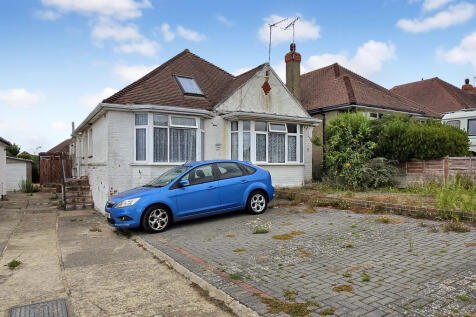 Downsway, West Sussex BN42 2 bed detached bungalow for sale