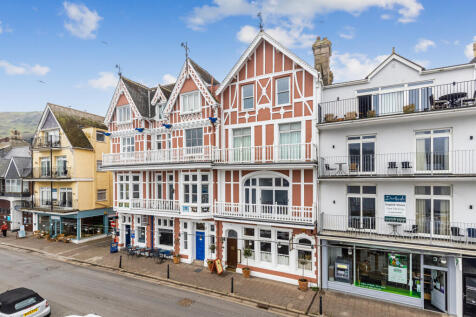 South Embankment, Dartmouth 2 bed flat for sale