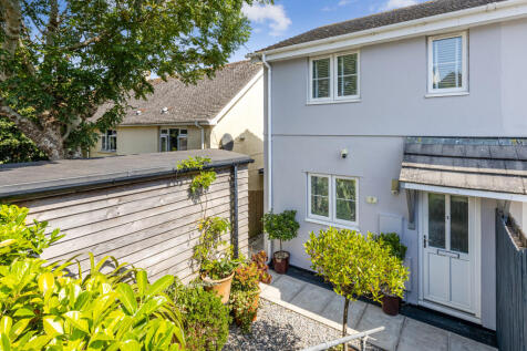 Lord Nelson Drive, Dartmouth 2 bed townhouse for sale