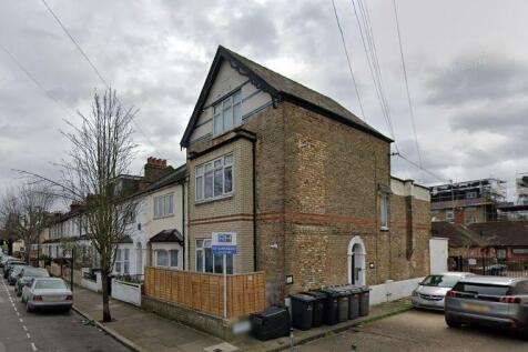 9 bedroom end of terrace house for sale
