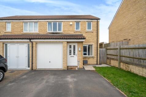 3 bedroom semi-detached house for sale