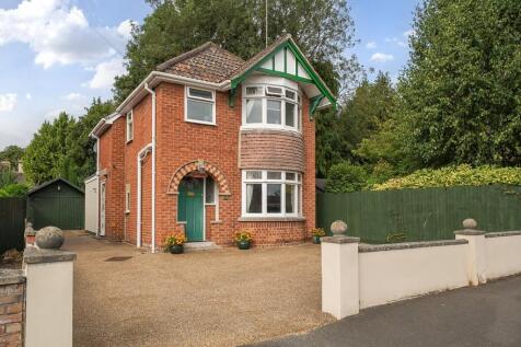 Windsor Crescent, Frome, BA11 2 bed detached house for sale