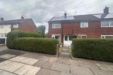 4 bedroom end of terrace house for sale
