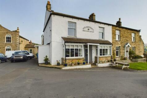 4 bedroom semi-detached house for sale