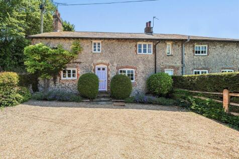 2 bedroom semi-detached house for sale