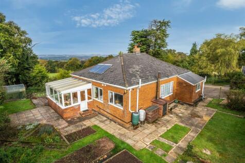 Toby Lane, Woodbury Salterton, Exeter 3 bed detached house for sale