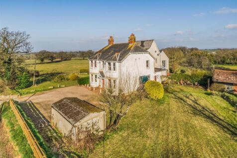 4 bedroom semi-detached house for sale