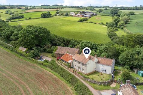 Semi-detached house for sale