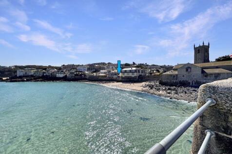 2 St. Andrews Street, St. Ives TR26 1 bed cottage for sale