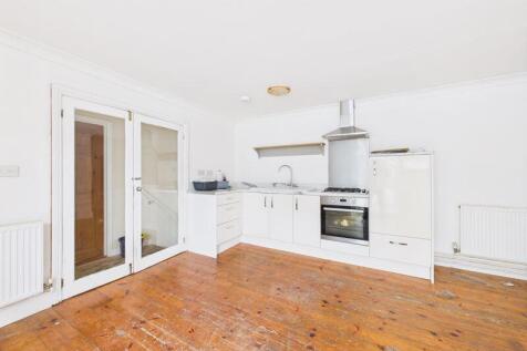 Higher Boskerris, St. Ives TR26 2 bed apartment for sale