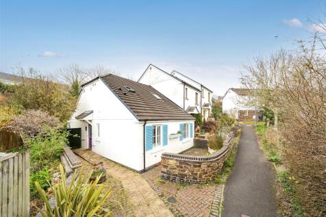 Chyvelah Vale, Gloweth, Truro 2 bed semi