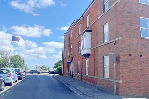 Knoll Street, Cleethorpes, N.E.... 2 bed flat for sale