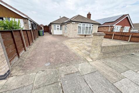 Waldorf Road, Cleethorpes, N.E.... 3 bed detached bungalow for sale