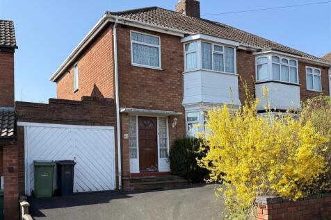 3 bedroom semi-detached house for sale