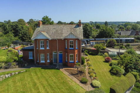 Lympstone, Exmouth, EX8 5EU 2 bed semi