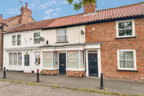 Long Street, Easingwold, York 1 bed apartment for sale