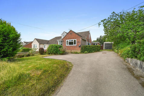 4 bedroom semi-detached bungalow for sale