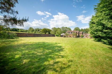 Oldstairs Road, Kingsdown CT14 8 bed equestrian property for sale