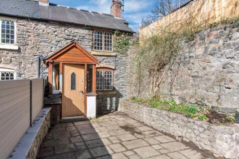 2 bedroom cottage for sale