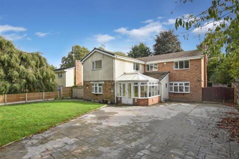 6 bedroom detached house for sale