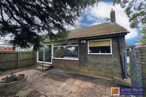 2 bedroom semi-detached bungalow for sale