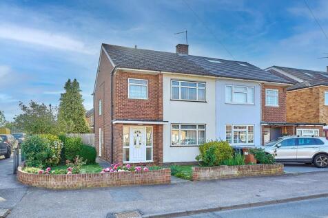 Linkside Road, Bishops Stortford CM23 3 bed semi