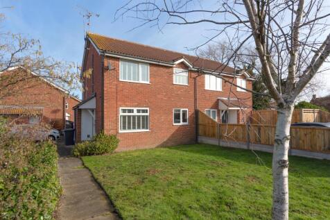 1 bedroom semi-detached house for sale