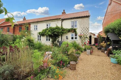 Halls Corner Lane, Hevingham 4 bed semi