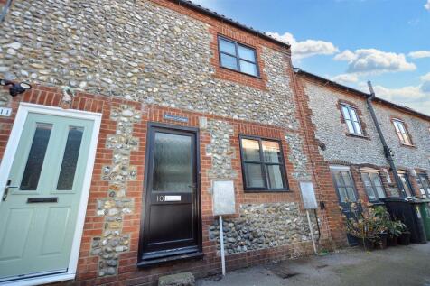 Barchams Yard, Sheringham 2 bed terraced house for sale