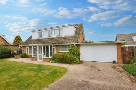Churchill Crescent, Sheringham 3 bed chalet for sale