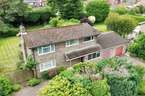 Uplands Park, Sheringham 5 bed detached house for sale