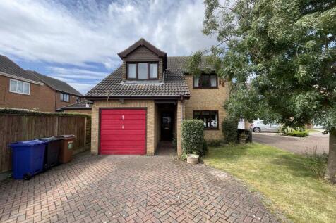 COLTSFOOT DRIVE, WALTHAM 4 bed detached house for sale