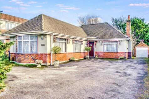 Poole 4 bed detached bungalow for sale