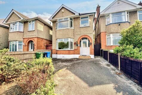 Poole 3 bed detached house for sale