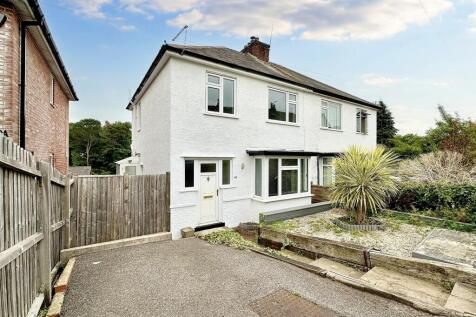3 bedroom semi-detached house for sale