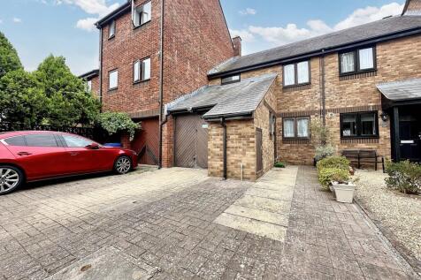 Poole 3 bed terraced house for sale