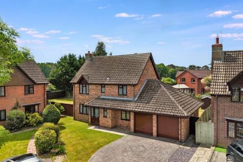 Sandford 4 bed detached house for sale