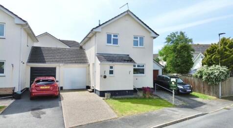 3 bedroom link detached house for sale