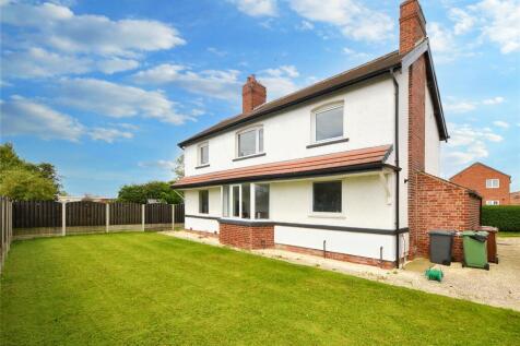 Lower Mickletown, Methley, Leeds... 4 bed detached house for sale