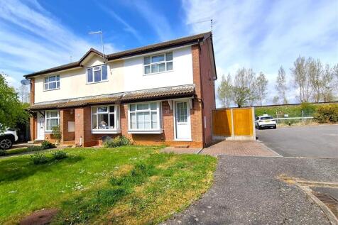 2 bedroom semi-detached house for sale