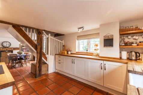 Shouldham 3 bed cottage for sale