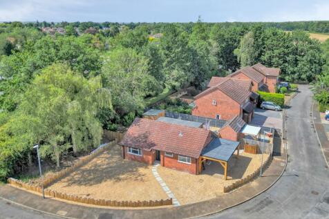 South Wootton 3 bed detached bungalow for sale