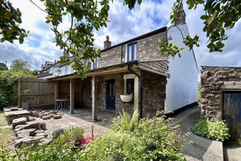 Waenllapria, Llanelly Hill, Abergavenny 3 bed end of terrace house for sale