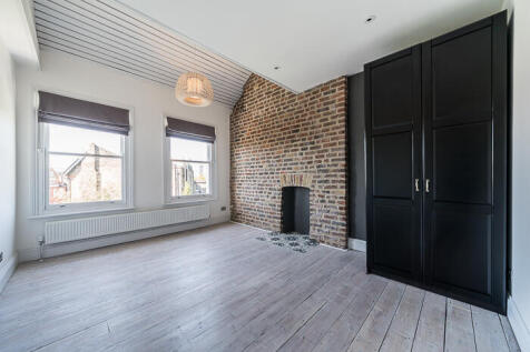 3 bedroom flat for sale