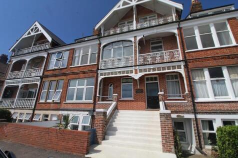 Sea Road, Felixstowe, IP11 2 bed flat for sale