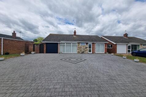 Lynwood Avenue, Felixstowe, IP11 3 bed bungalow for sale